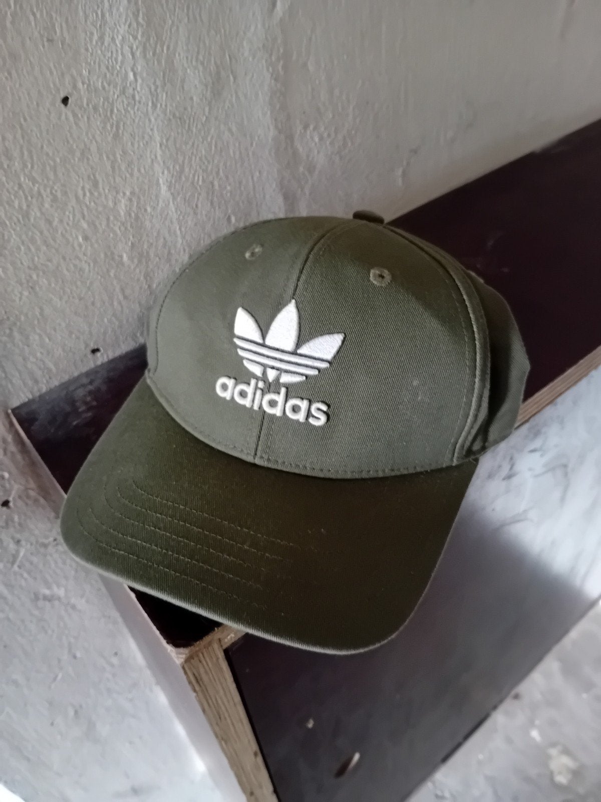 Adidas pet - Groen met wit logo, Adidas, One size fits all, Ophalen of Verzenden, Pet