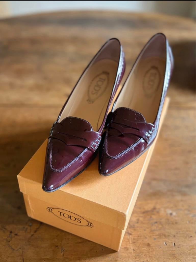 TOD'S pumps maat 38,5, Pumps, Ophalen of Verzenden, Zo goed als nieuw, Rood