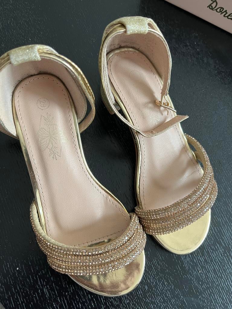 Gouden sandaaltjes met glitters maat 29, Kinderen en Baby's, Ophalen of Verzenden, Gebruikt, Meisje, Schoenen