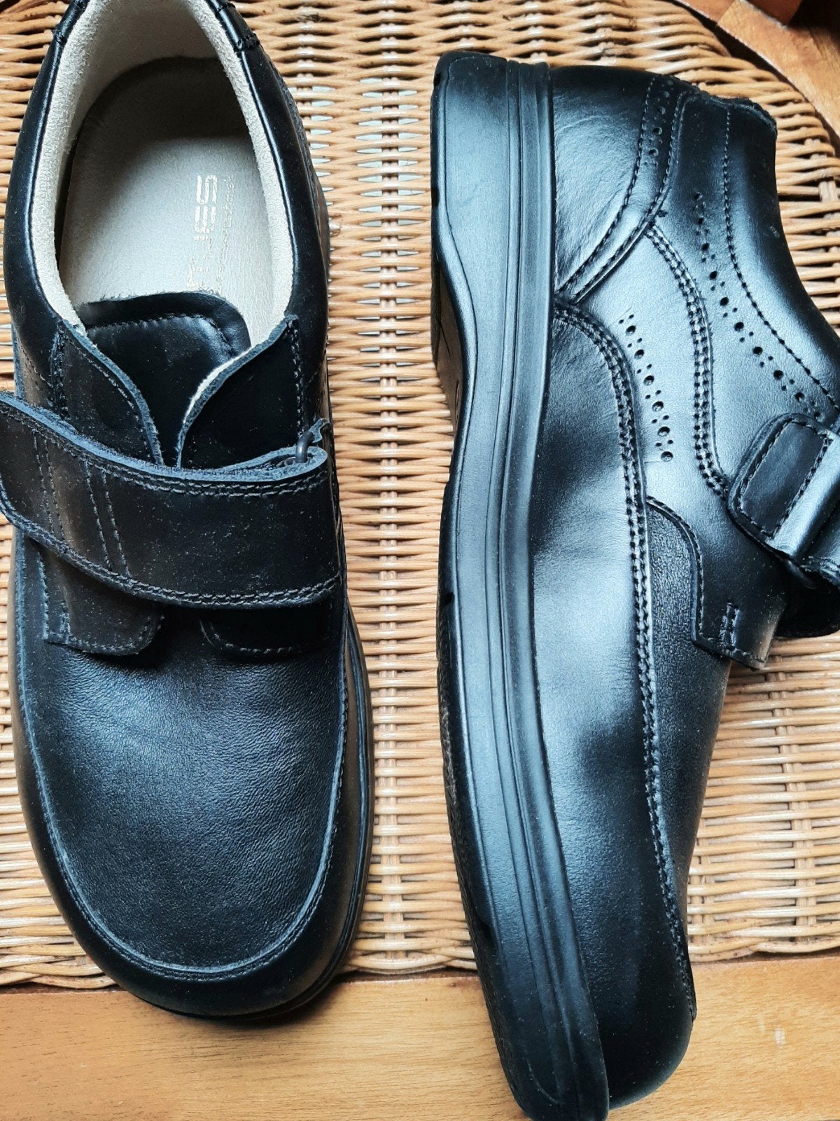 Zwarte 100 % leren schoenen met klittenbandsluiting maat 44, Zwart, Nieuw, Ophalen of Verzenden, Nimco