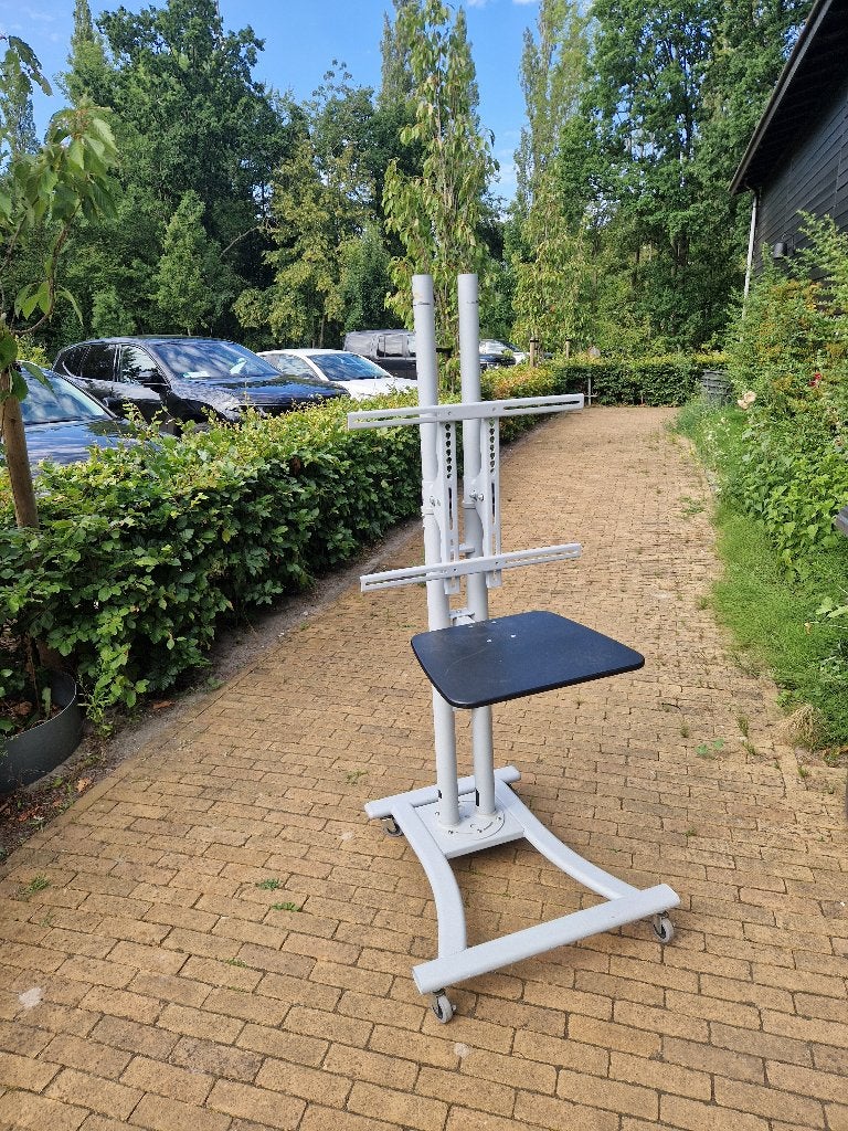 TV standaard op wielen VERKOCHT !!!, Ophalen, Gebruikt