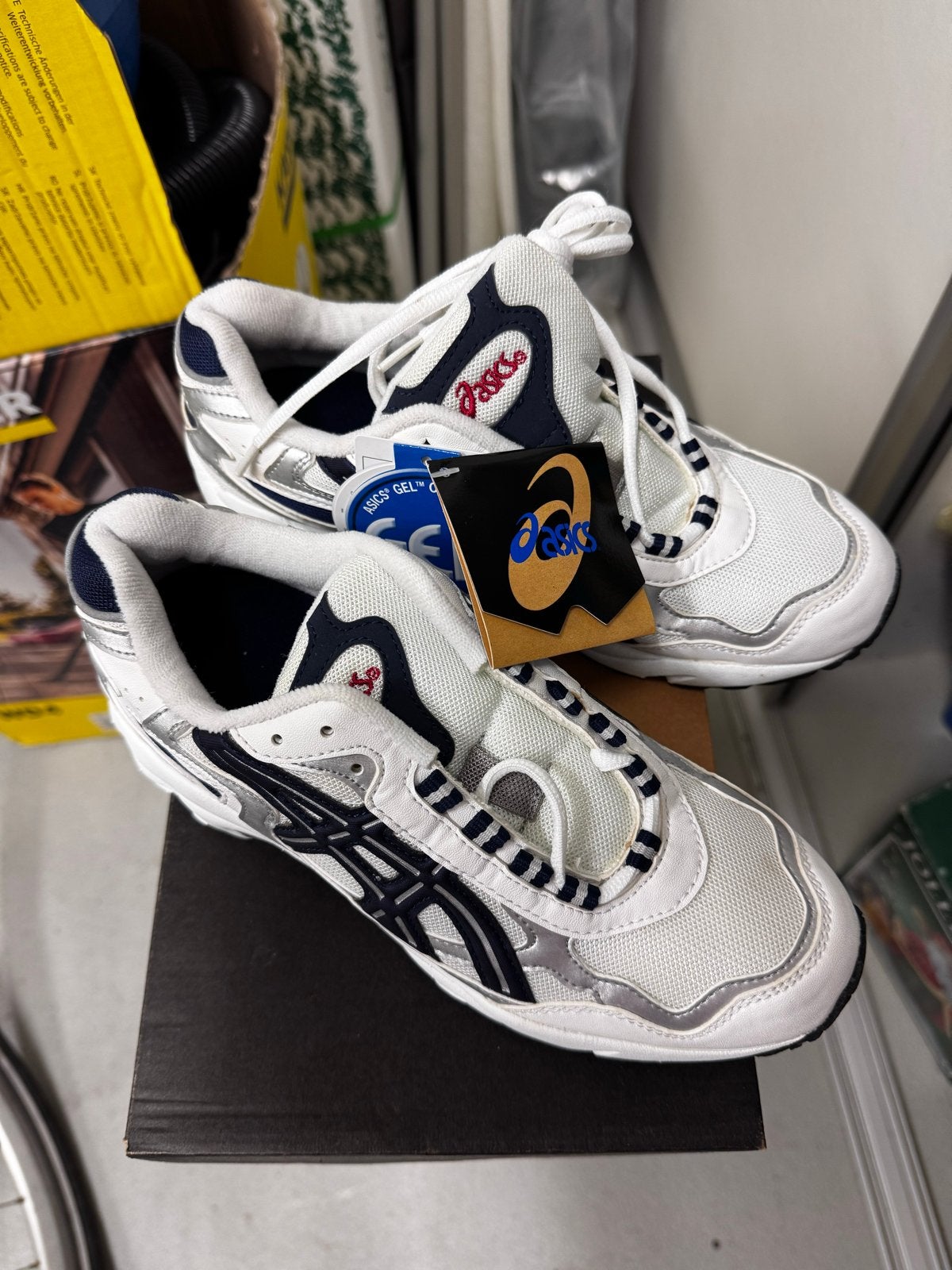Nieuwe Asics Gel-Saga sneakers - Maat 39.5, Ophalen of Verzenden, Nieuw, Wit, Sneakers of Gympen