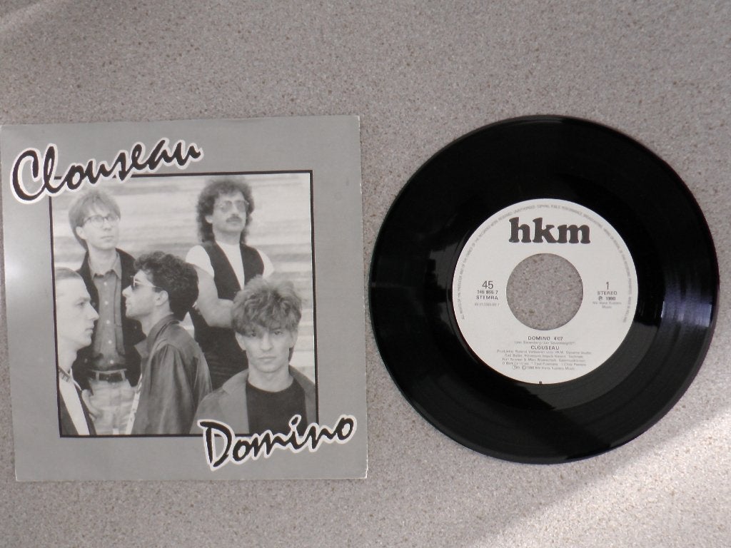 Clouseau - Domino VINYL SINGLE, Fotohoes, Ophalen of Verzenden, Gebruikt, Nederlandstalig
