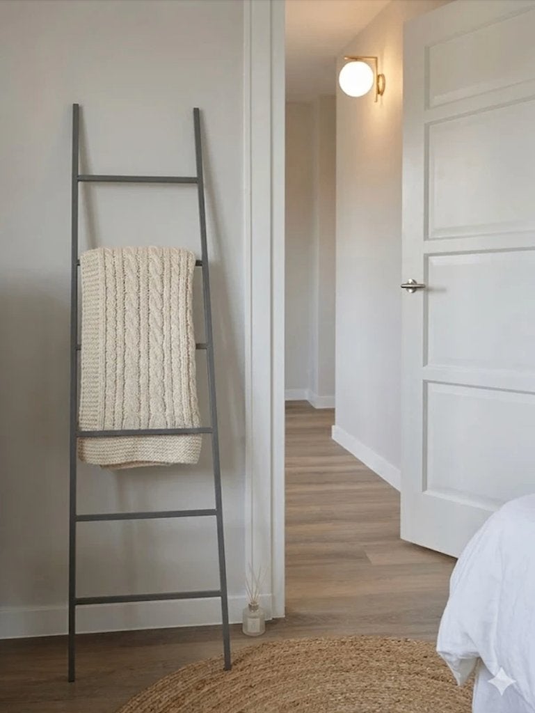 Decoratieve ladder voor plaids en handdoeken of iets anders!, Ophalen, Zo goed als nieuw, Grijs, Metaal