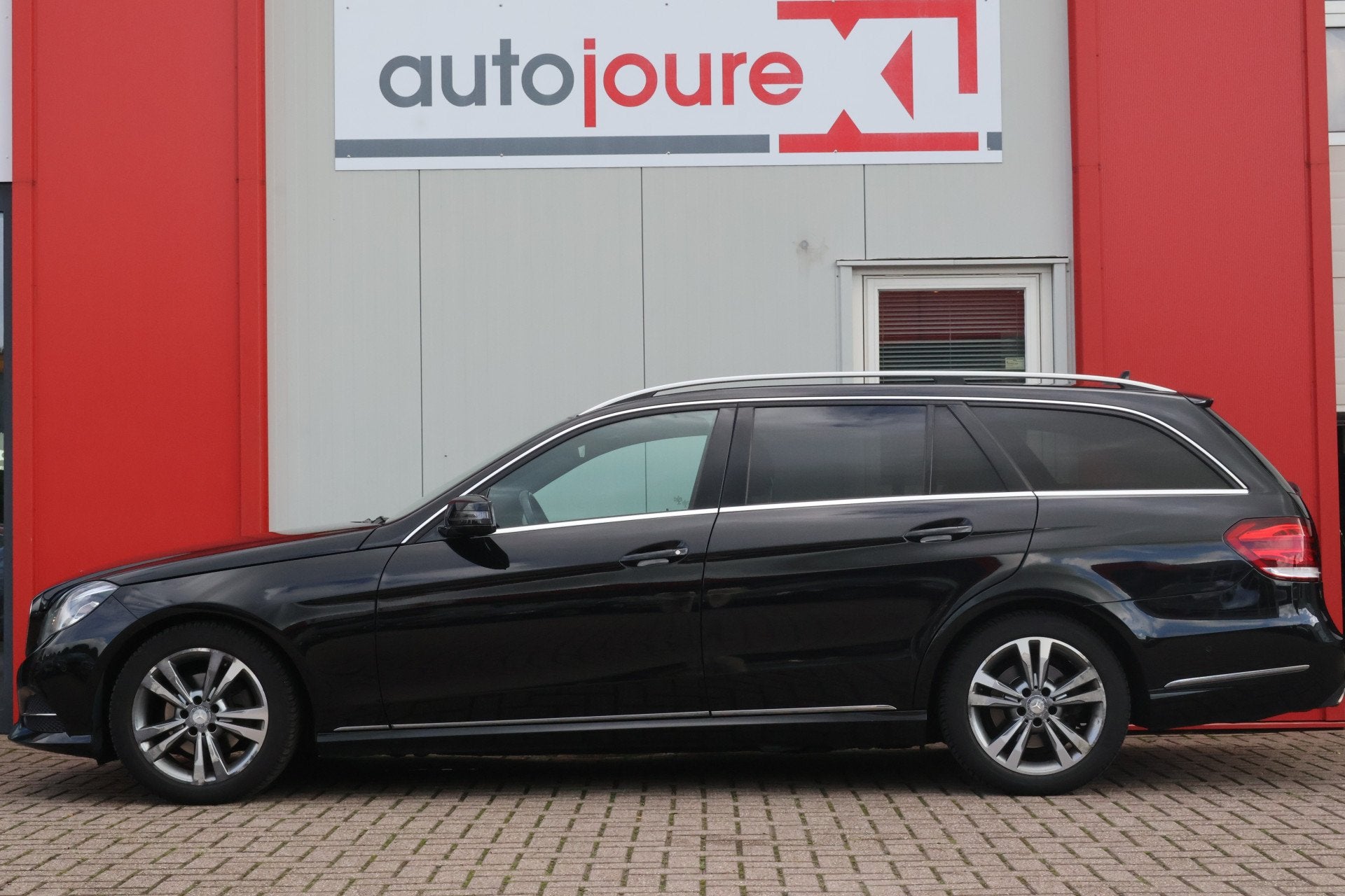Mercedes-Benz E-Klasse Estate 200 BlueTEC Elegance, Auto's, Automaat, Gebruikt, 4 cilinders, Zwart