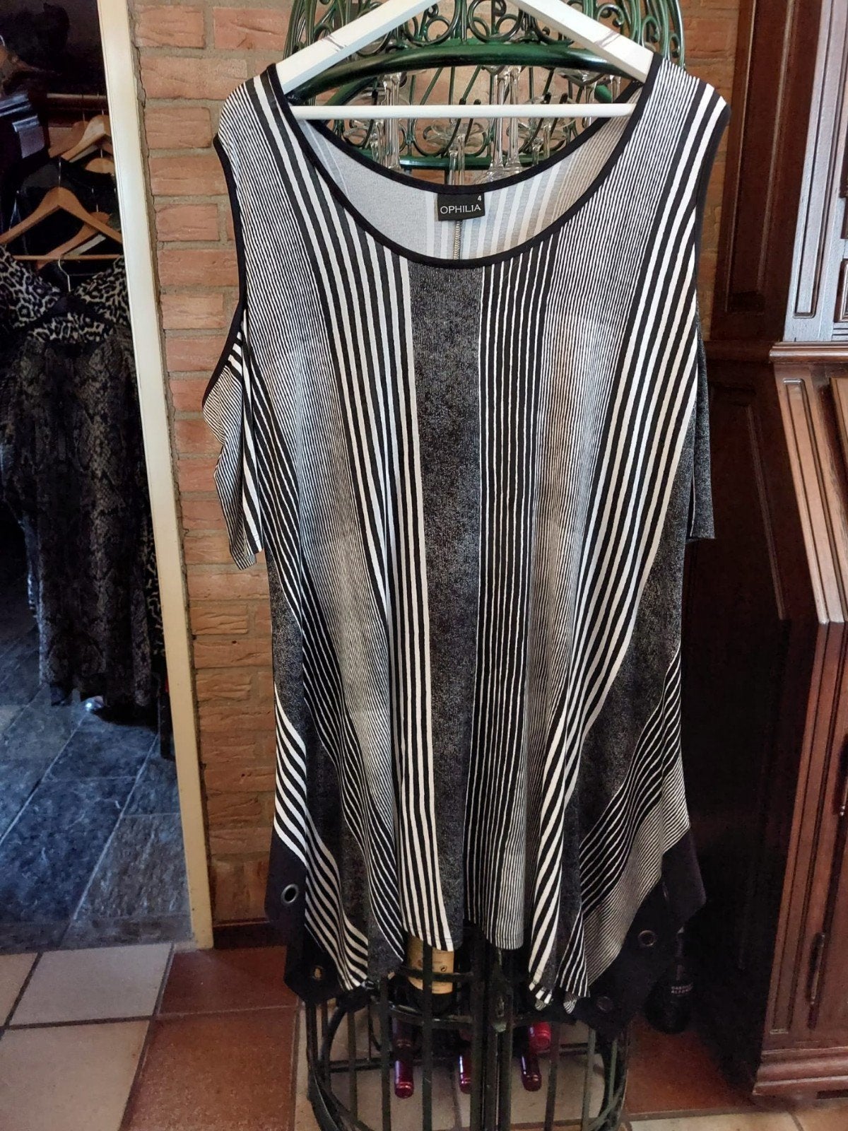 Top/Tuniek van het merk Ophilia.  Maat 4 (48/50), Kleding | Dames, Verzenden, Wit, Shirt of Top, Zo goed als nieuw