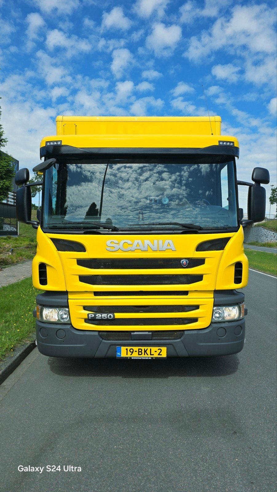Scania P250 met lange lange laadbak (8,5 L  2,5 B), Auto's, Automaat, Achterwielaandrijving, Euro 6, Scania