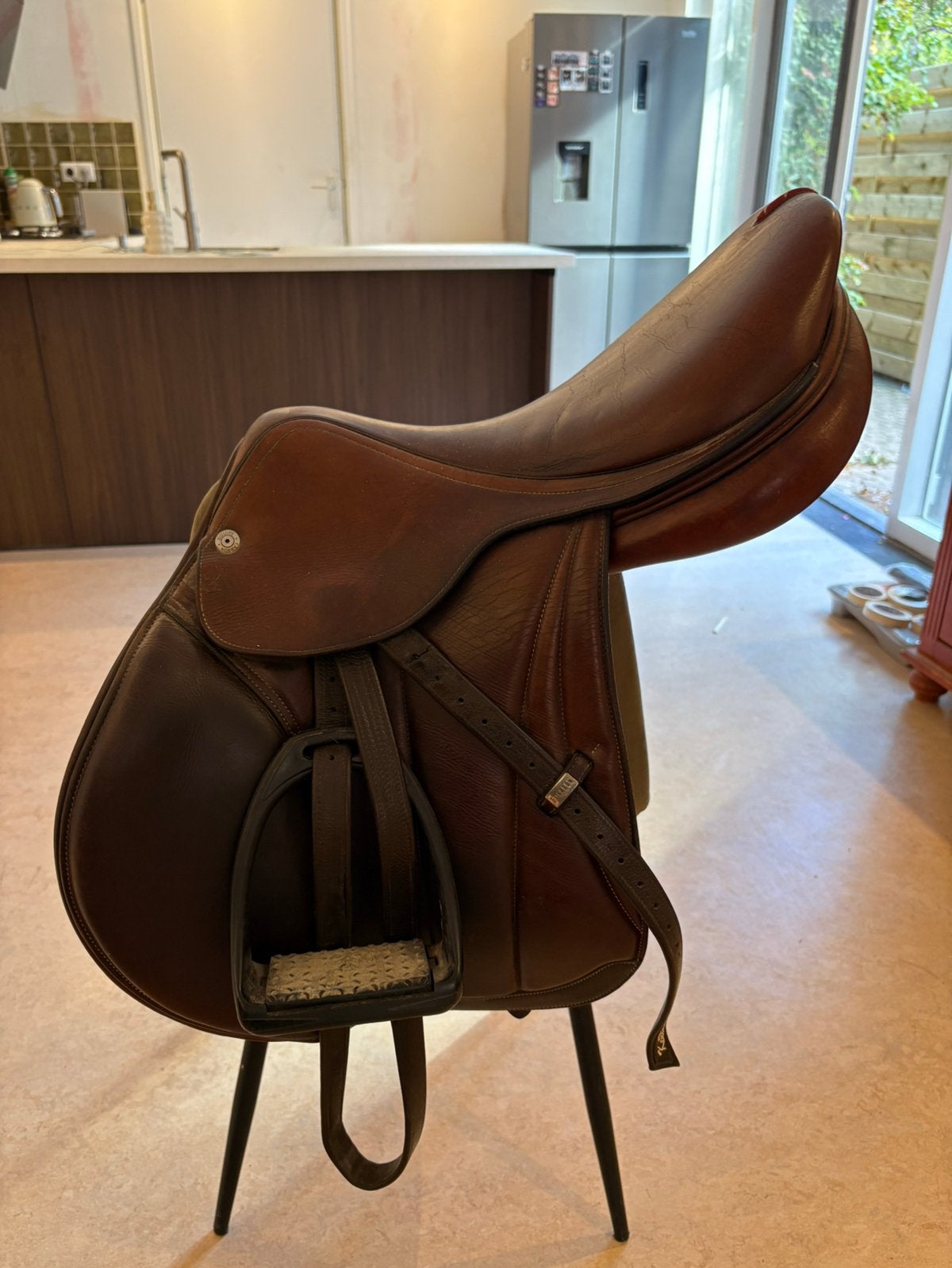 Equipe springzadel 17,5, Dieren en Toebehoren, Paarden en Pony's | Zadels, Ophalen of Verzenden, Gebruikt, Springen