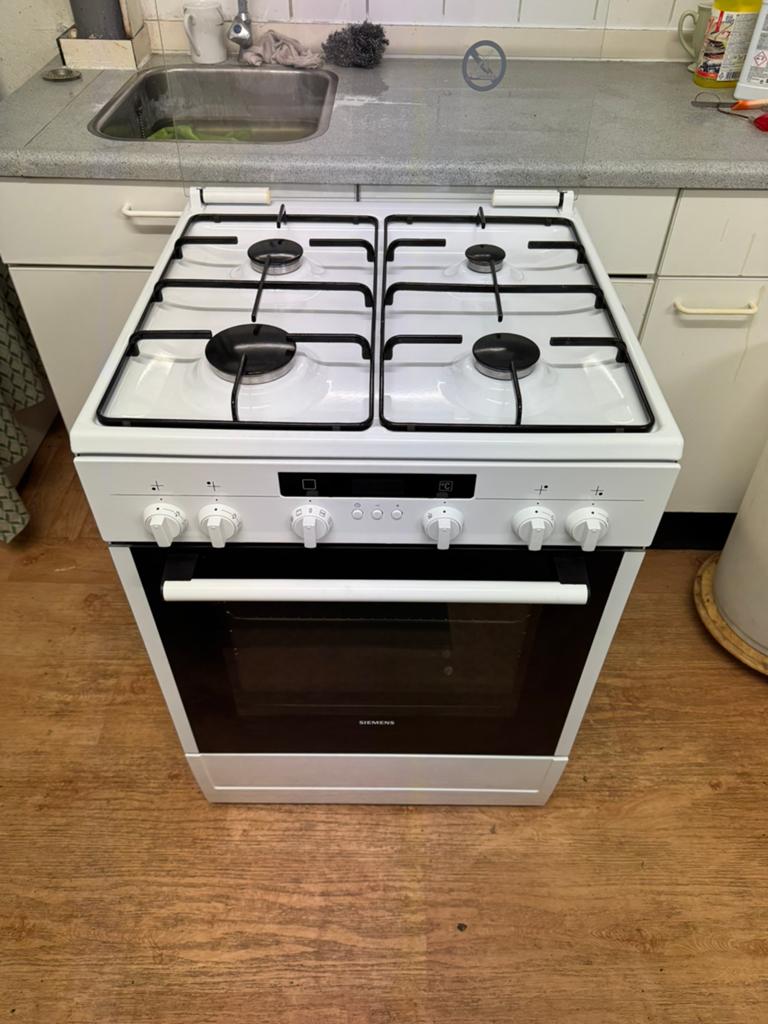 Siemens Gasfornuis | Elektrische Oven | HeteLucht, Witgoed en Apparatuur, Fornuizen, Ophalen, Gebruikt, Minder dan 85 cm, 4 kookzones