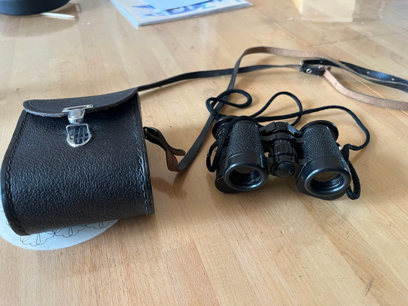 Vintage verrekijker BPS 4x20 Made in USSR met leren tas, Minder dan 8x, Zo goed als nieuw, Met hoes of tas, Porro (met knik)