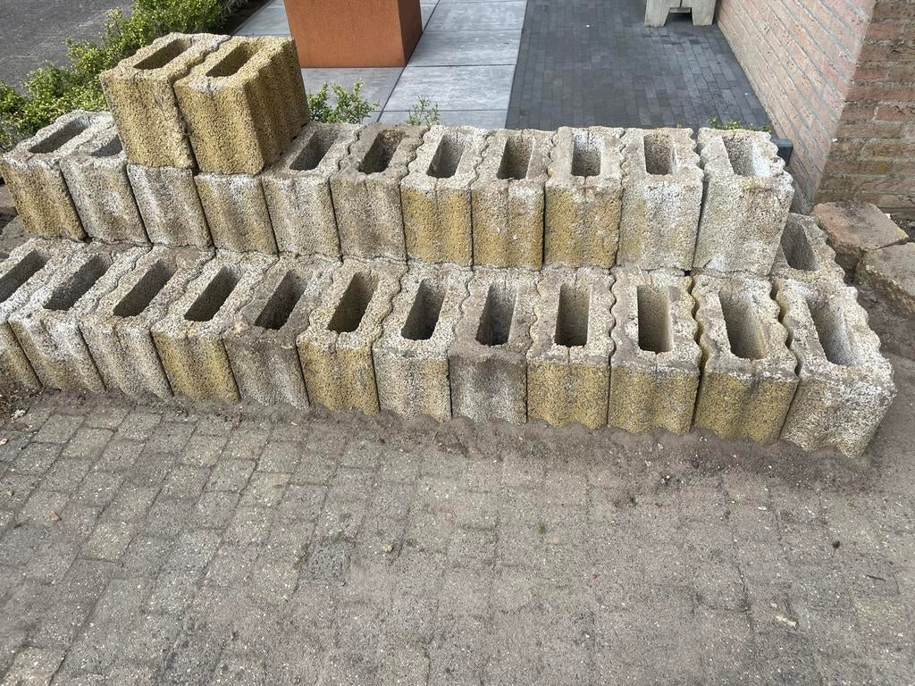 Stapelblokken voor muurtje of bloembakken - 37 stuks, Tuin en Terras, Tegels en Klinkers, Ophalen, Gebruikt, Beton, Overige typen