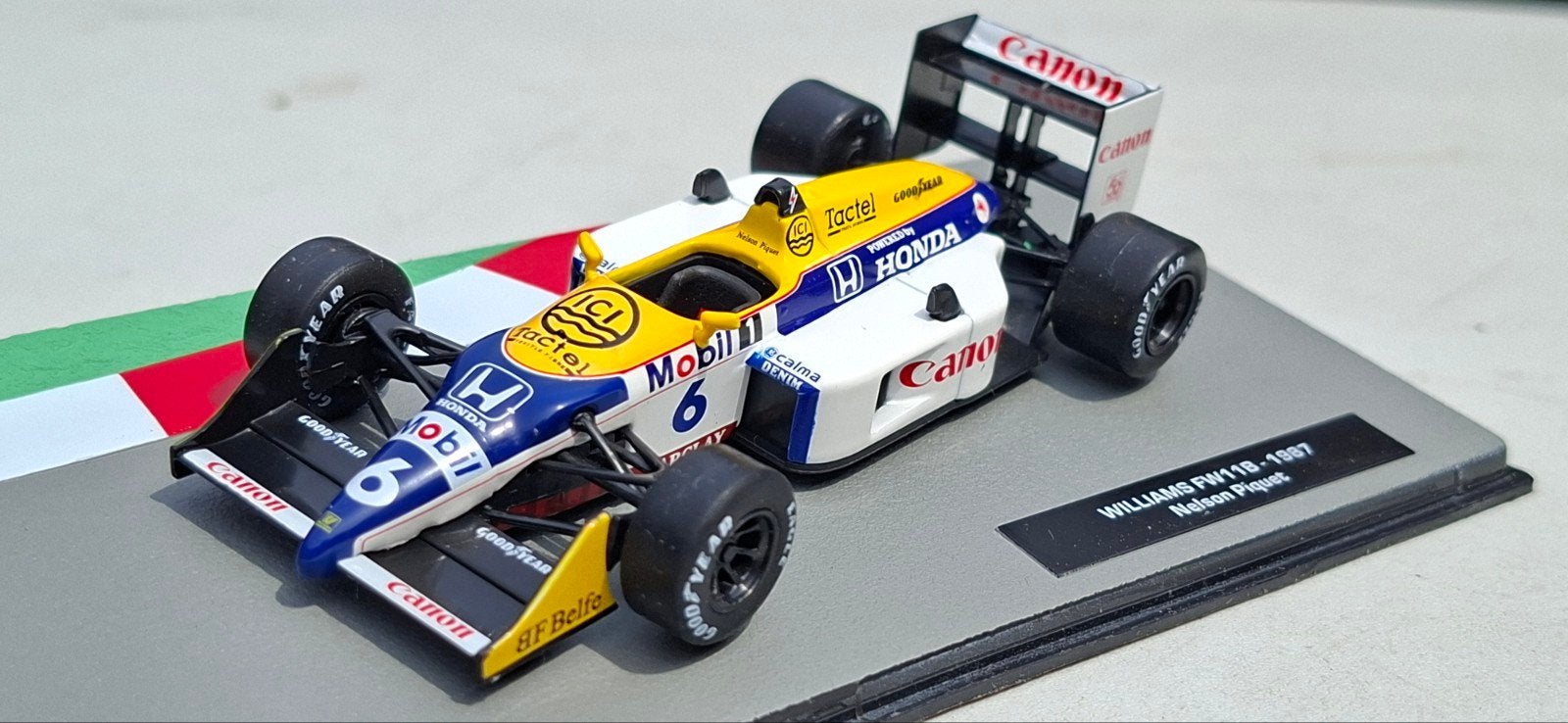 Williams FW11B - 1987 Nelson Piquet F1 modelauto, Ophalen of Verzenden, Zo goed als nieuw