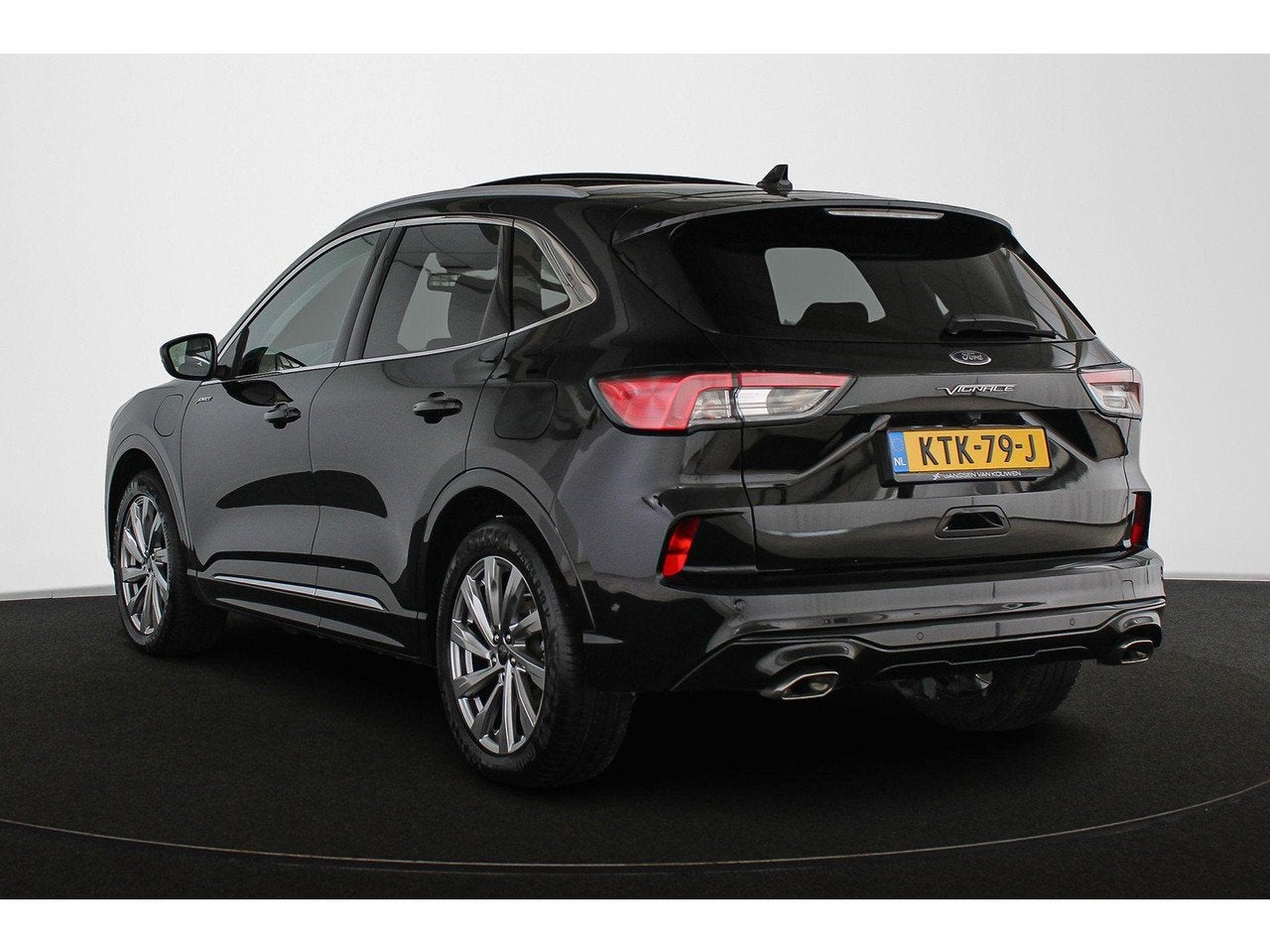 Foto 4 van Ford Kuga 2.5 PHEV Vignale Pano Leder Stuur-Stoelverwarming