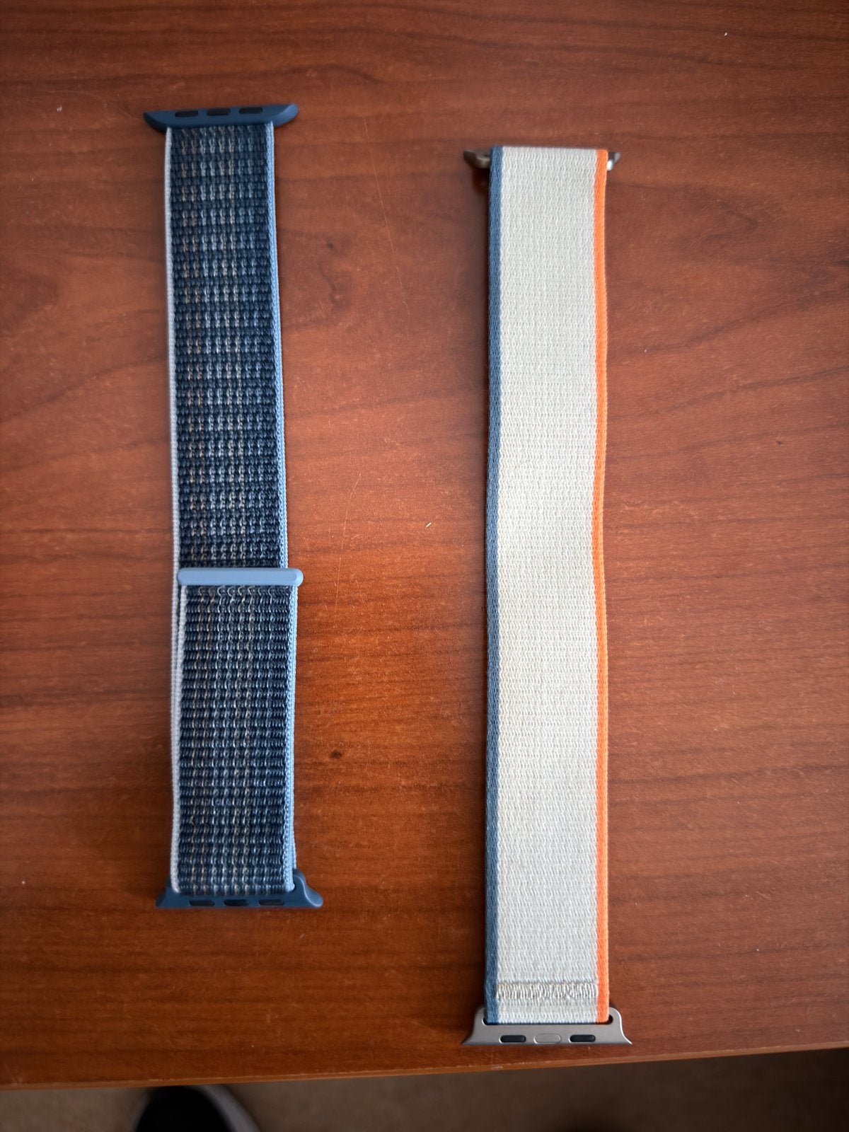 Originele Apple Watch Sport Loop Bandjes (2 stuks), Ophalen of Verzenden, Zo goed als nieuw, Bandje