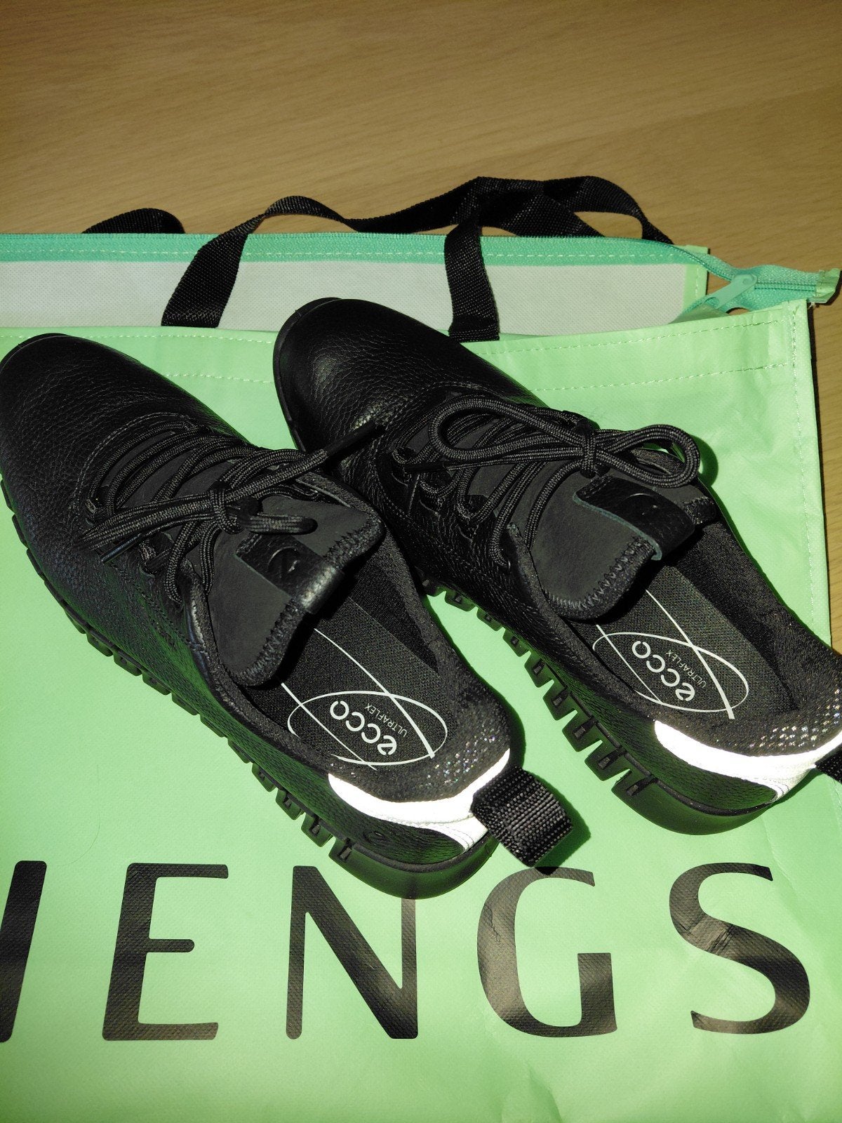 Te koop Ecco damessneaker., Maat XS of kleiner, Ophalen, Nieuw, Schoenen