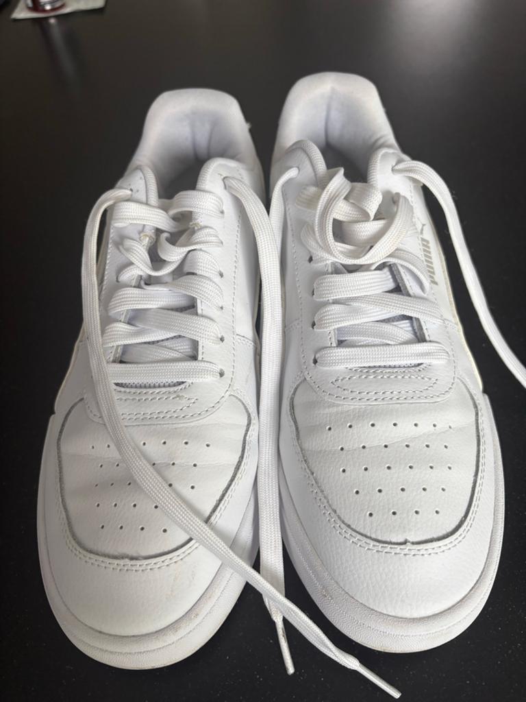Puma Caracal sneakers wit maat 43, Ophalen of Verzenden, Gedragen, Wit, Sneakers of Gympen