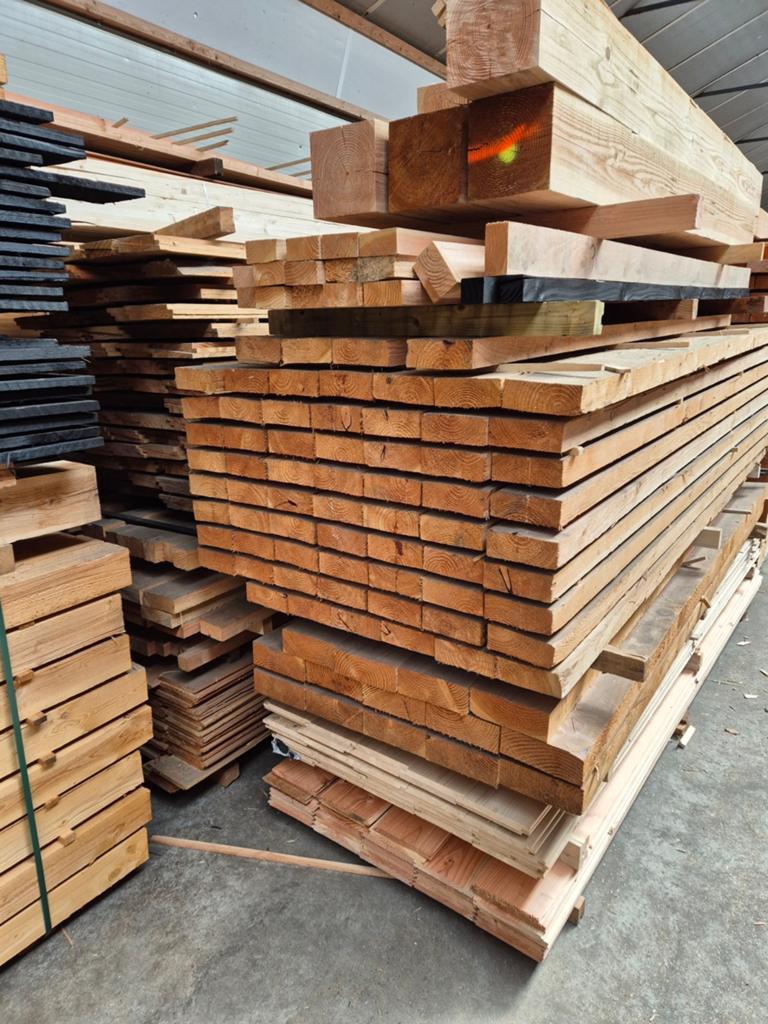 Te koop restpartij douglas balken 6x16cm 3mtr €4 p mtr, Ophalen, Nieuw, 250 cm of meer, Balken