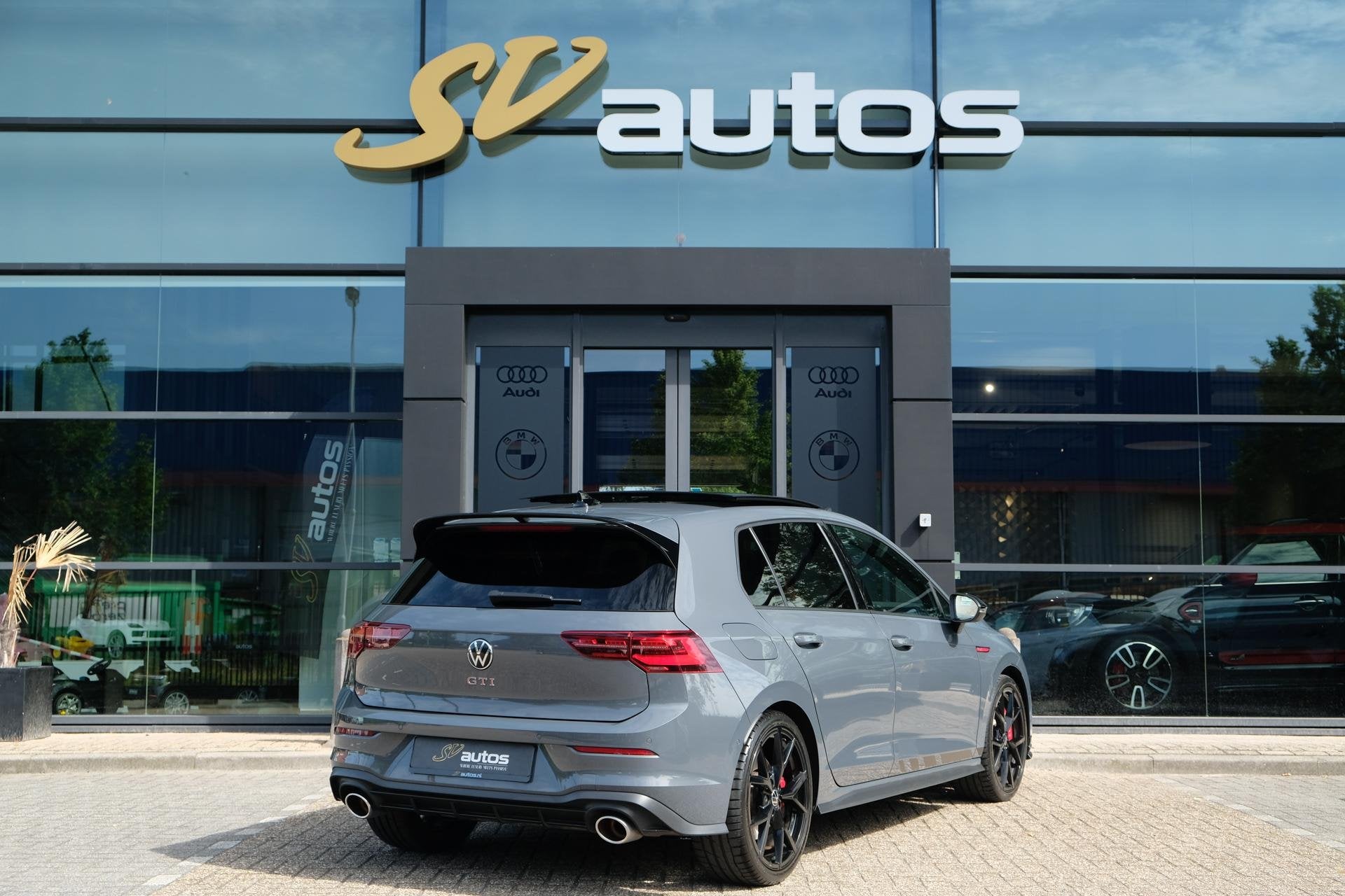 Volkswagen Golf 8 GTI Clubsport 2.0 TSI 300pk Panoramadak IQ, Gebruikt, 4 cilinders, 1984 cc, Automatische klimaatregeling