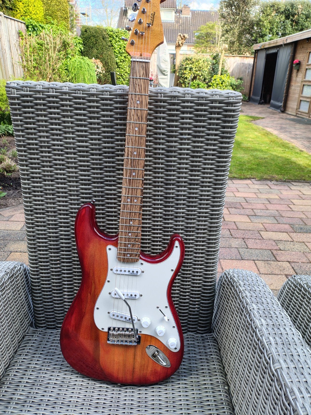 Handgemaakte elektrische gitaar. Stratocaster model, Ophalen, Nieuw, Solid body, Overige merken