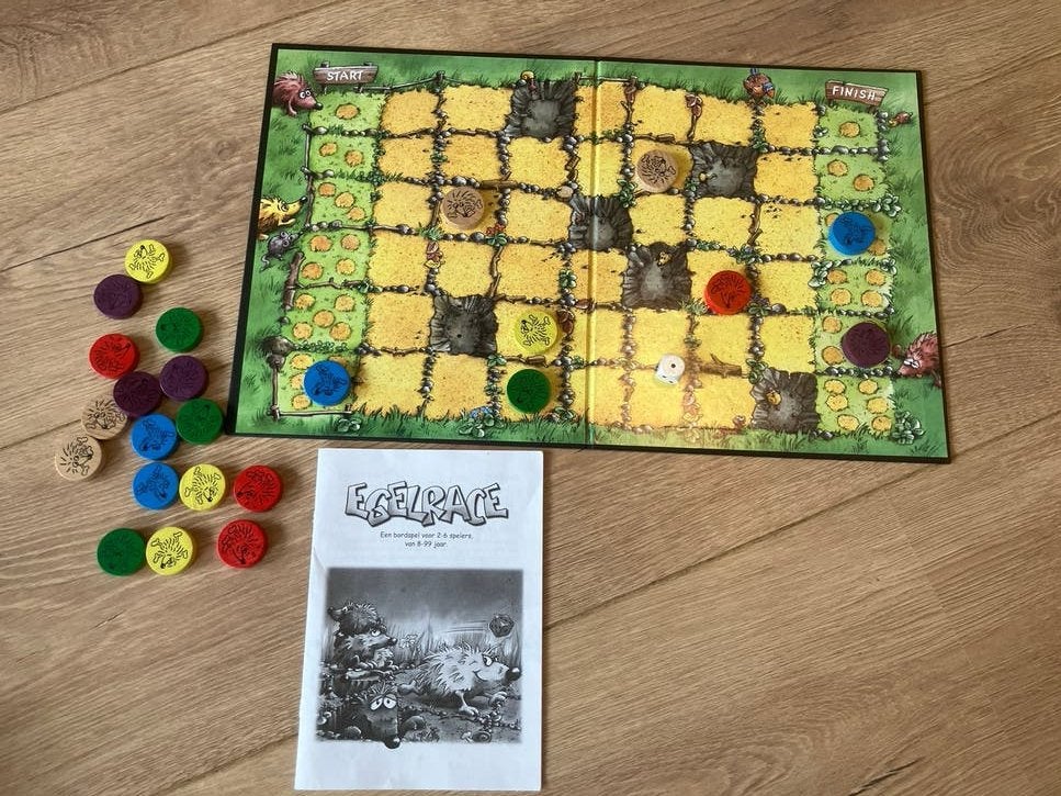 Egelrace bordspel - Leuk familiespel!, Ophalen of Verzenden, Gebruikt