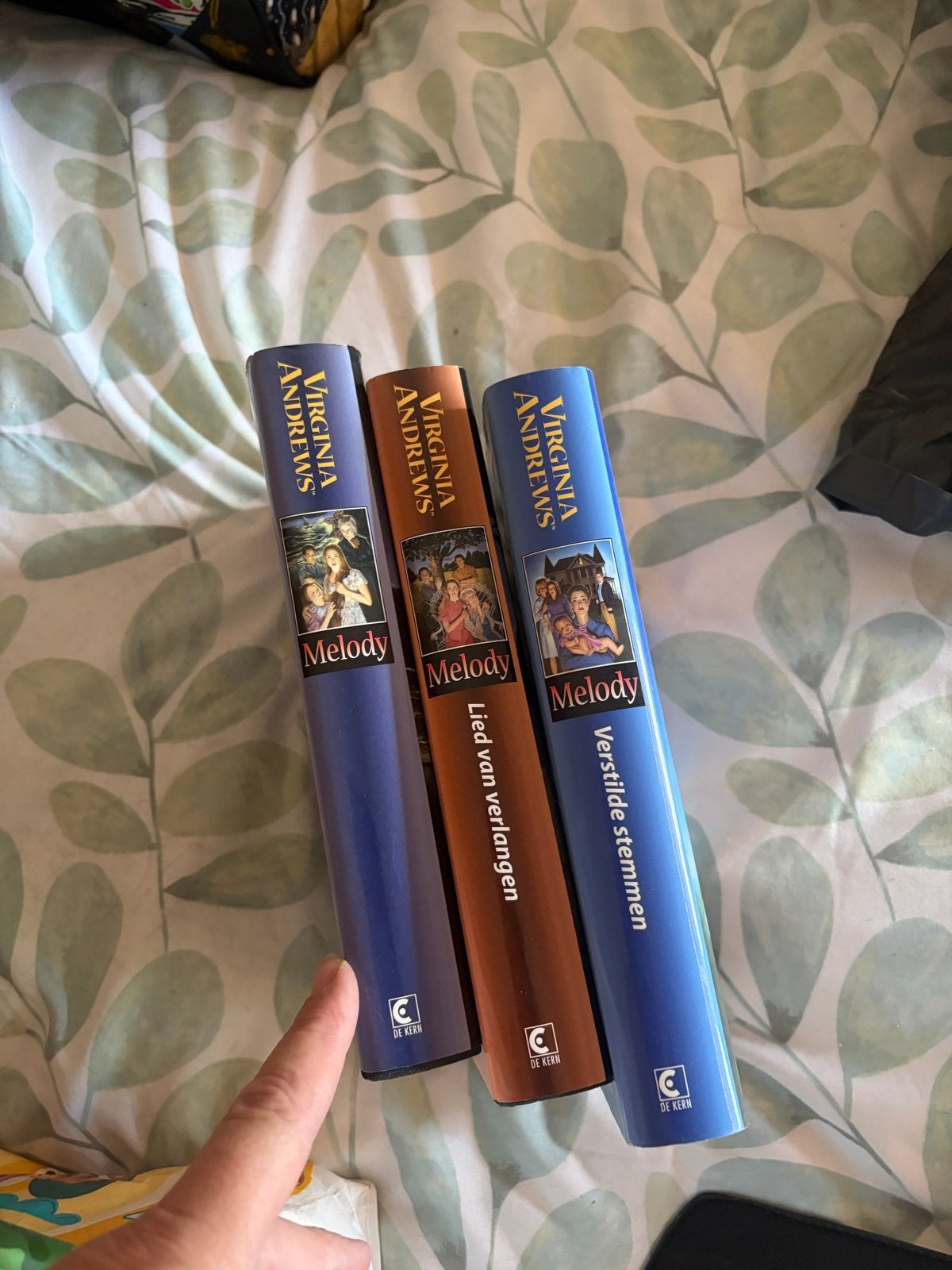 Virginia Andrews boeken - Melody en andere series, Boeken, Ophalen of Verzenden, Gelezen