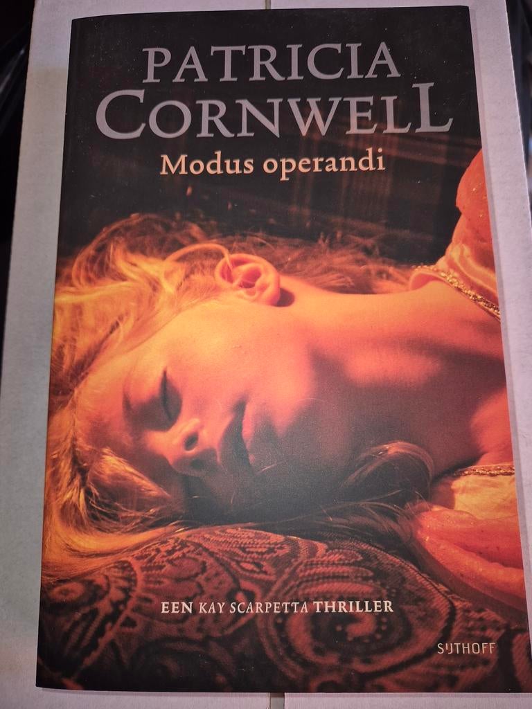 Patricia Cornwell - Modus Operandi, Ophalen of Verzenden, Gelezen
