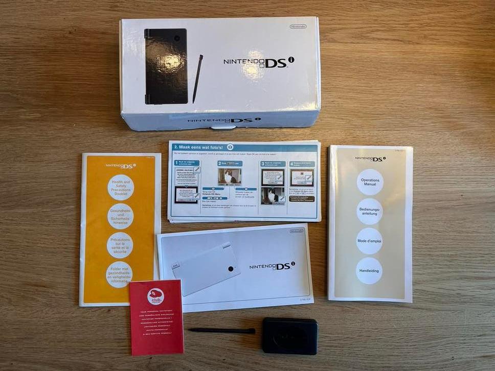 Nintendo DSi - Compleet met accessoires en games, Met games, Zwart, Dsi, Ophalen of Verzenden