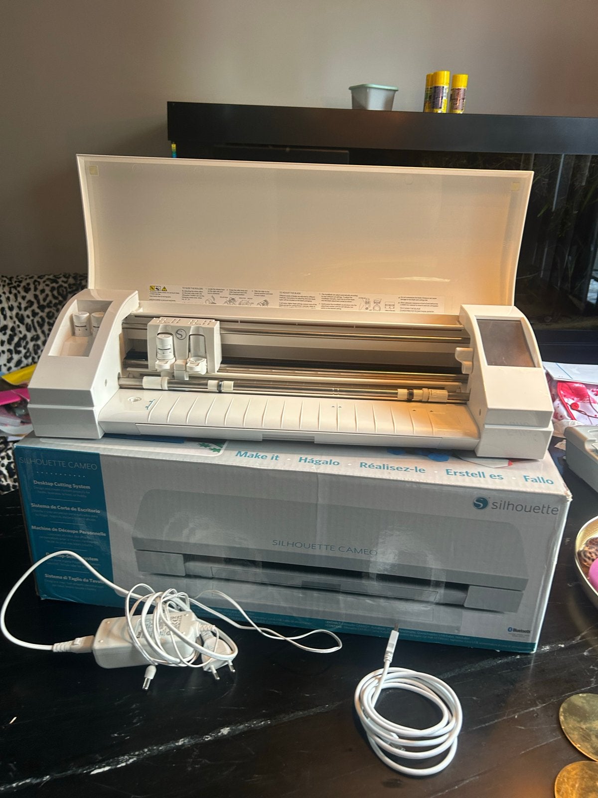 Silhouette Cameo snijplotter met hittepers en accessoires, Hobby en Vrije tijd, Overige thema's, Ophalen of Verzenden, Zo goed als nieuw
