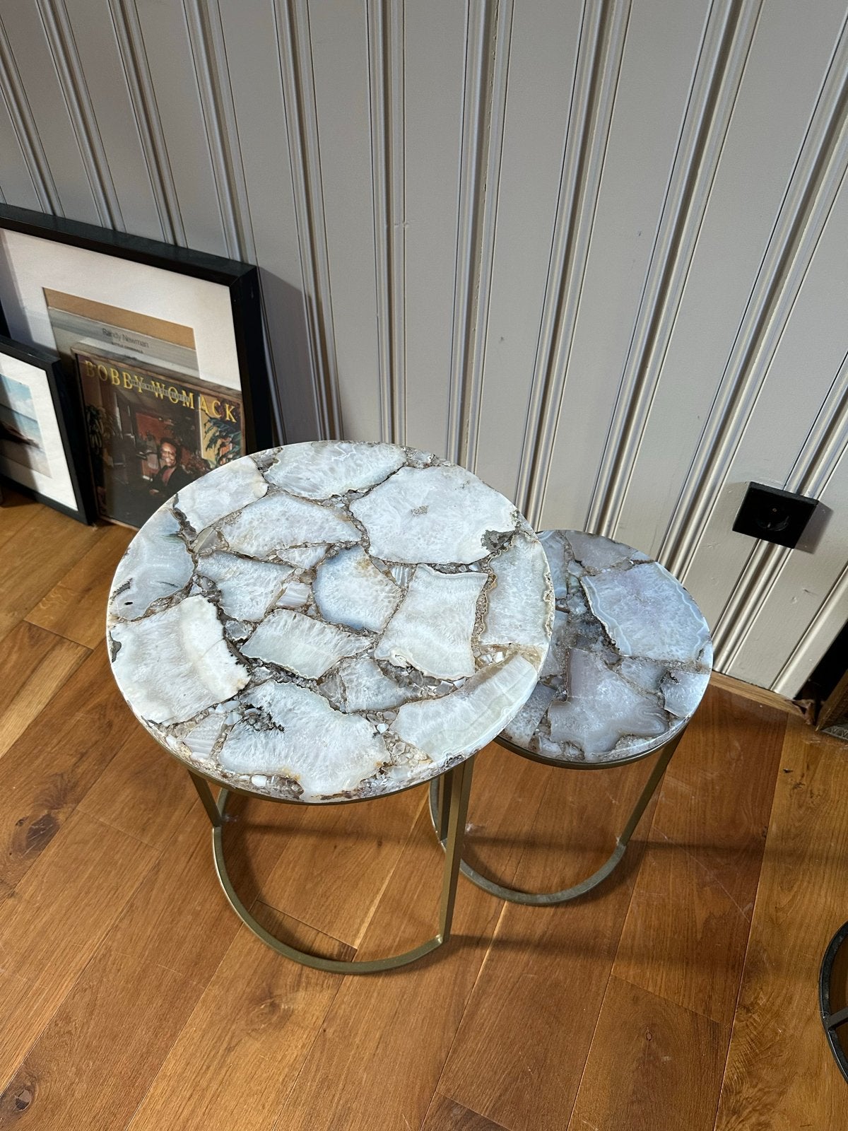 Natuursteen Bijzettafels Set van 2 - Agaat & Metaal, Minder dan 55 cm, Metaal of Aluminium, Rond, Zo goed als nieuw