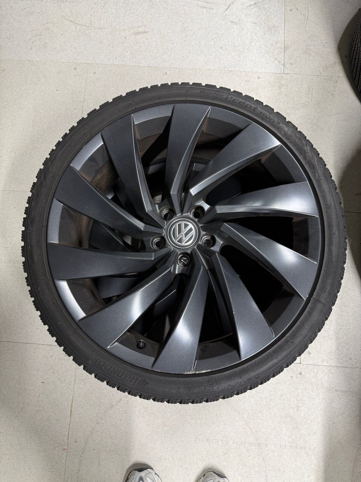 VW winterset 20 inch passat arteon, Ophalen, Banden en Velgen, Winterbanden, Personenwagen