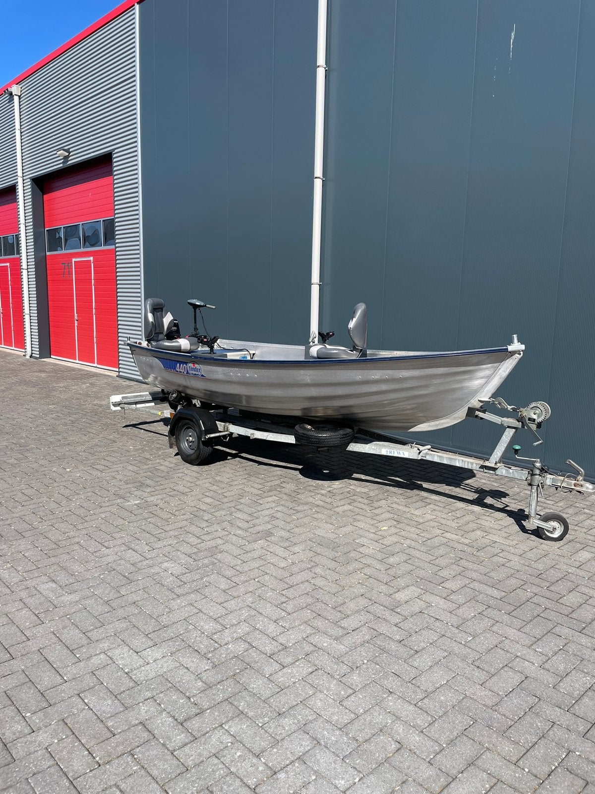Linder 440 Fish roofvisboot, Ophalen, Zo goed als nieuw, Benzine