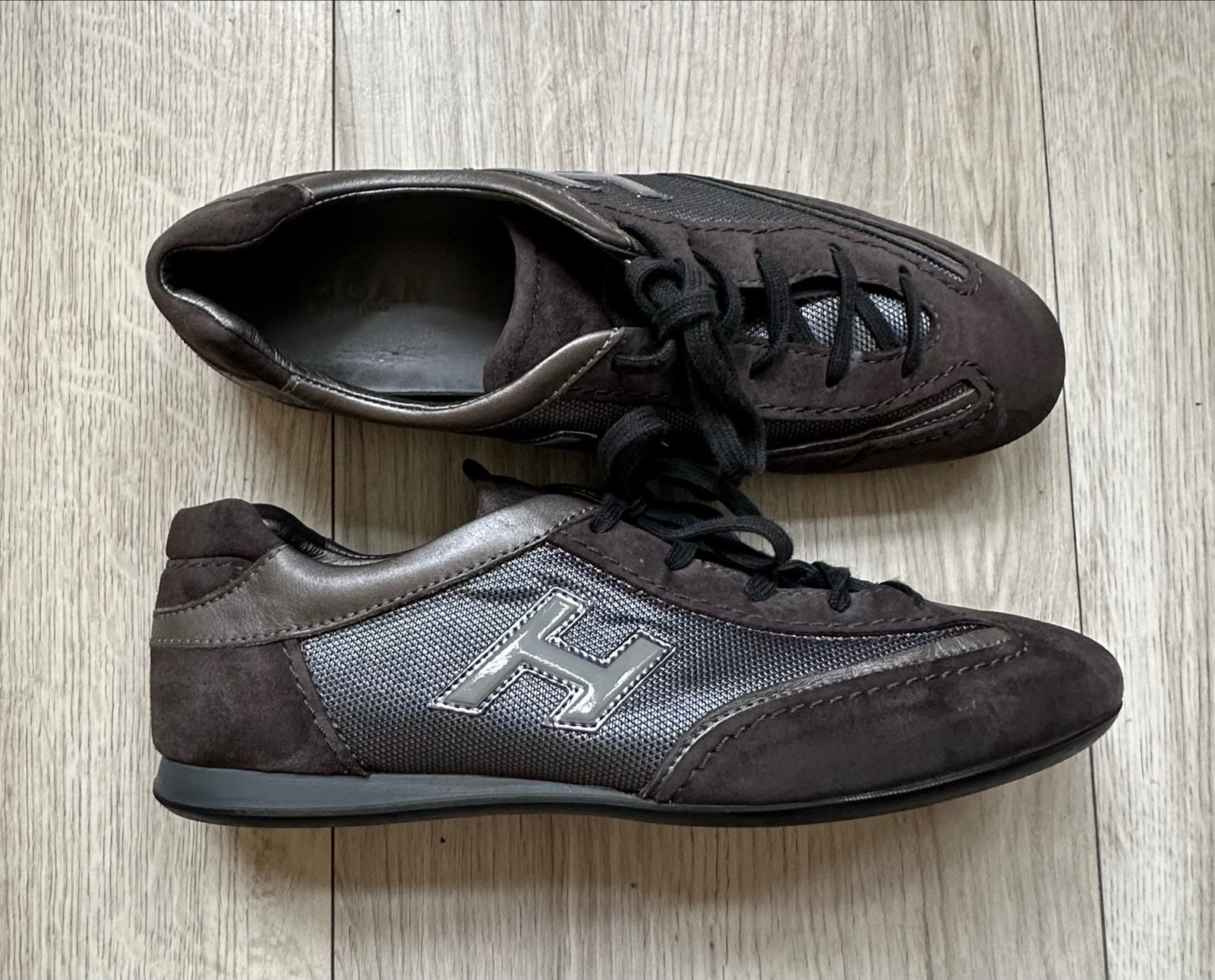 Hogan sneakers Maat 39.5 Zo goed als nieuw, Bruin, Ophalen of Verzenden, Sneakers of Gympen, Zo goed als nieuw