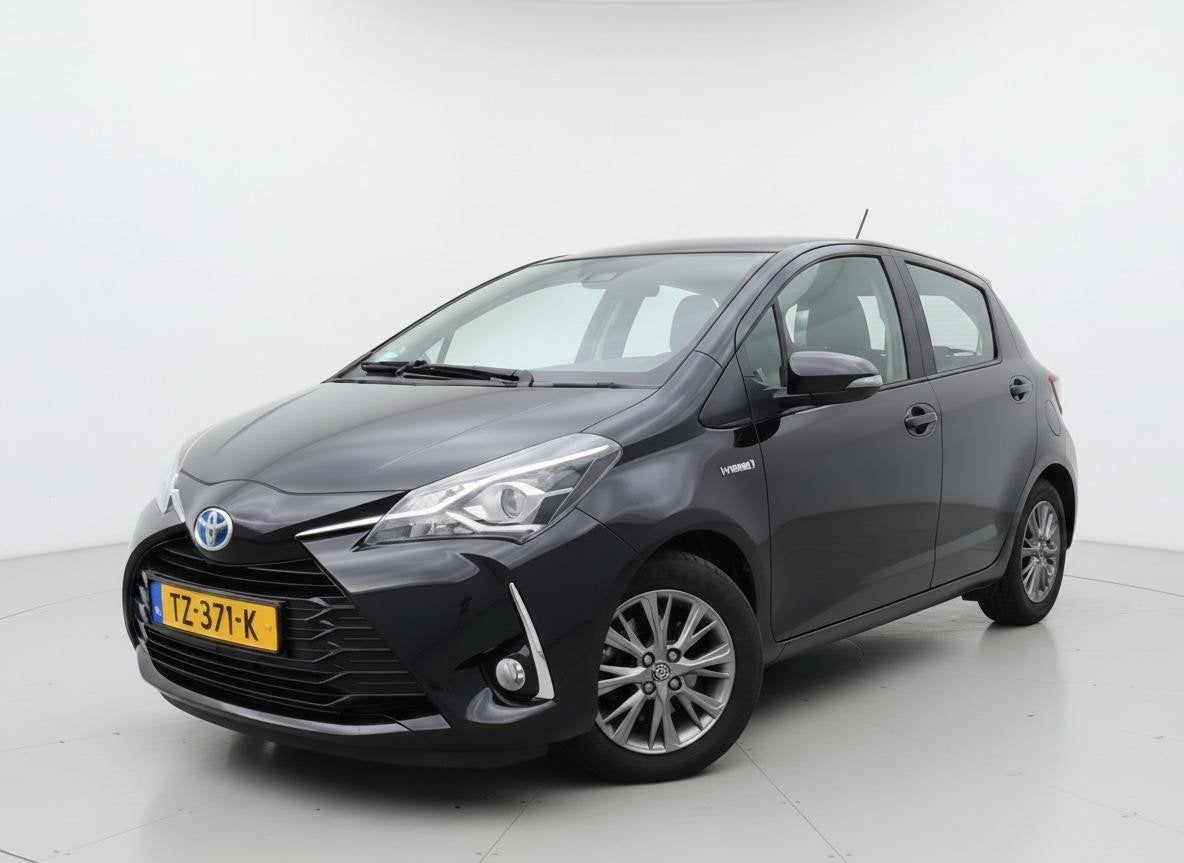 Toyota Yaris 1.5 Hybrid Design Sport AIRCO AUTOMAAT CAMERA, Gebruikt, Euro 6, 4 cilinders, Automatische klimaatregeling