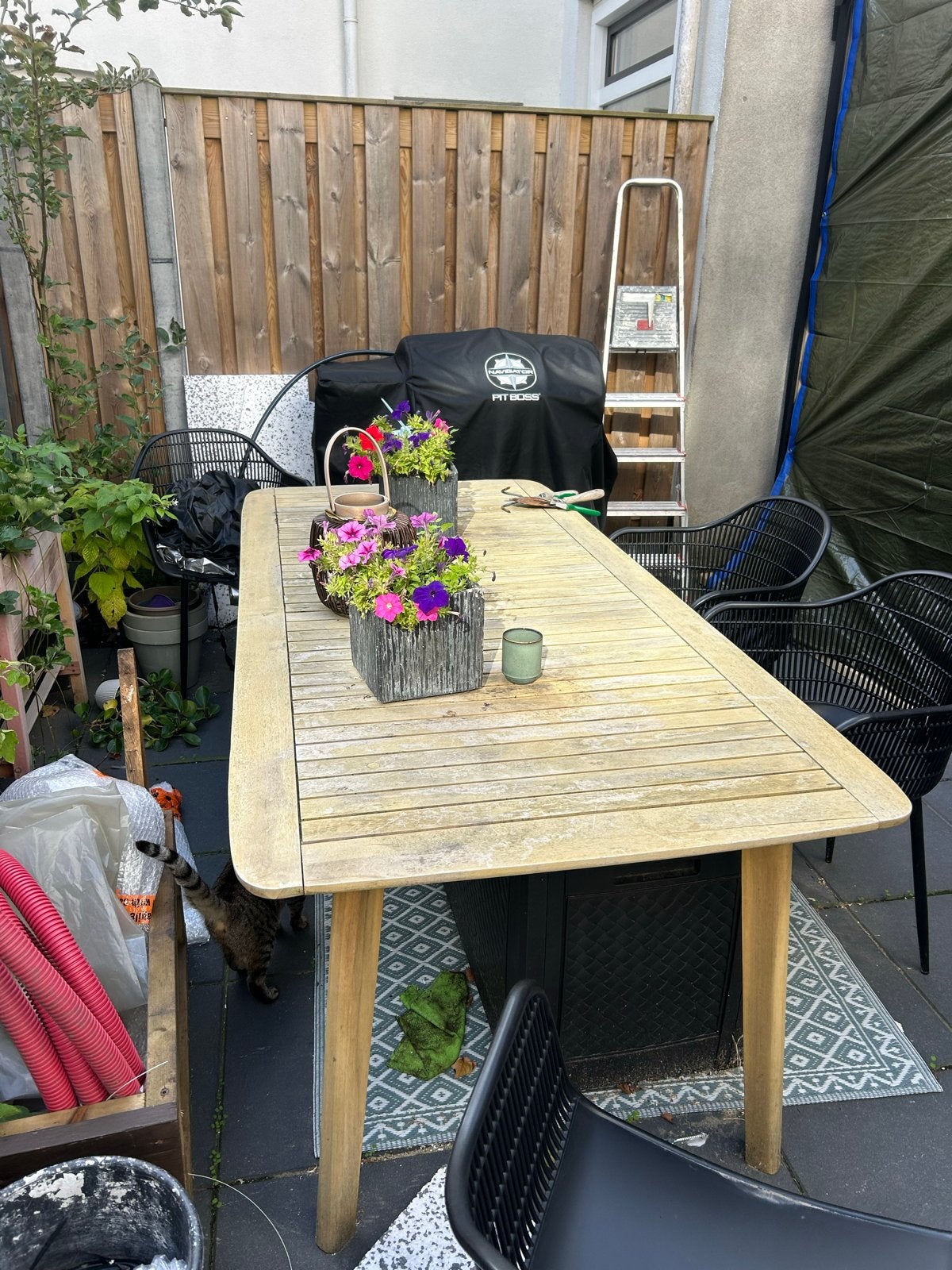 Leuke tuintafel, zo goed als nieuw, Ophalen, Zo goed als nieuw, Rechthoekig, Hout