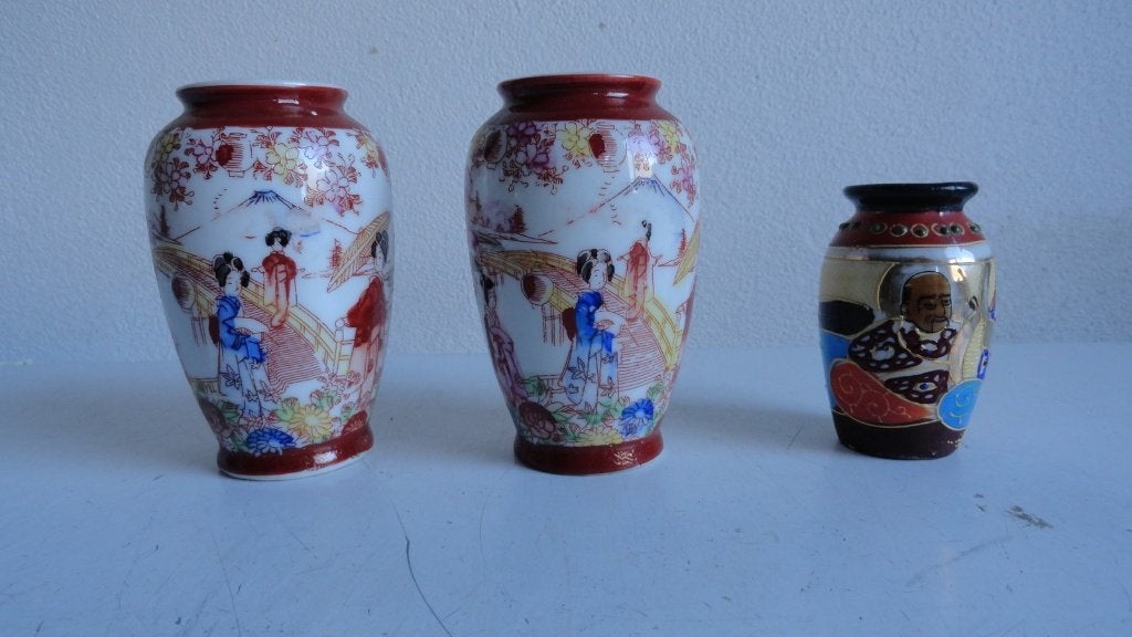 Japanse vaasjes, drie kleine antieke vaasjes Satsuma, Ophalen of Verzenden