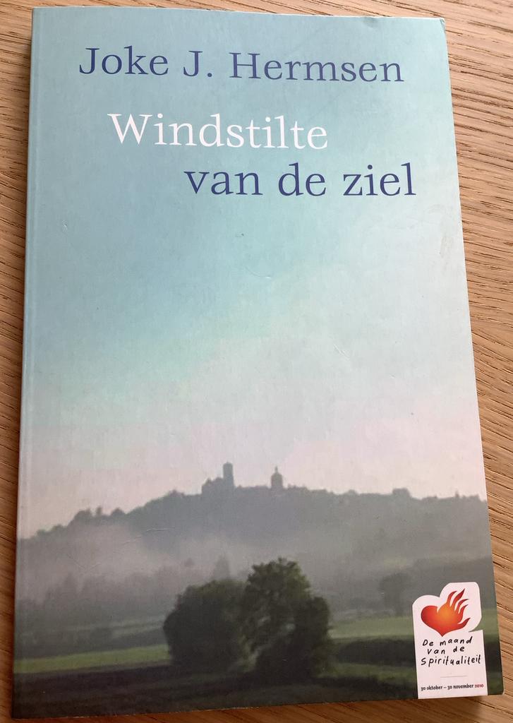 Windstilte van de ziel - Joke J. Hermsen, Ophalen of Verzenden, Gelezen, Spiritualiteit algemeen, Achtergrond en Informatie
