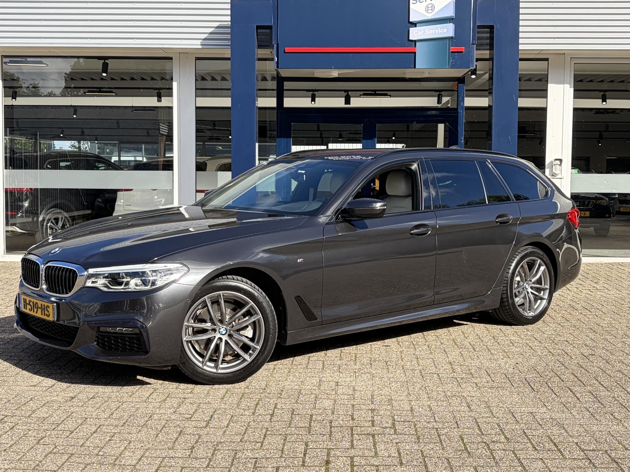 BMW 5-serie Touring 520i High Executive / M-Sport Pakket / A, Auto's, Automaat, Achterwielaandrijving, Euro 6, 4 cilinders
