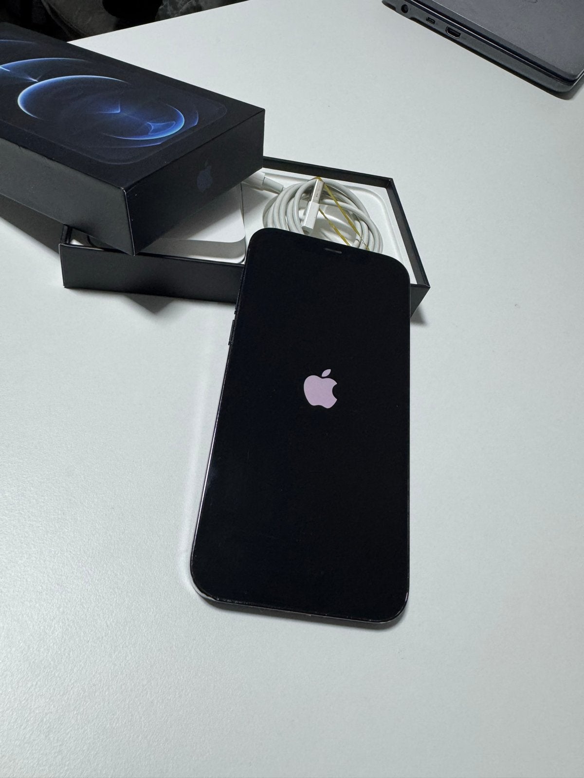 iPhone 12 Pro 128GB - Nieuwe batterij, lichte achterschade, Telecommunicatie, Blauw, Zonder simlock, Zonder abonnement, 128 GB
