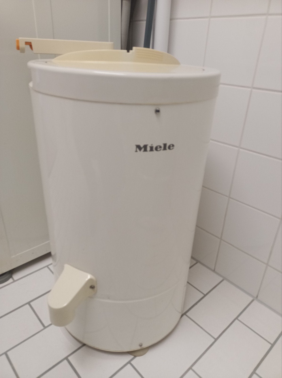 Miele centrifuge WZ268, Witgoed en Apparatuur, Wasdrogers, Ophalen, Gebruikt, Minder dan 85 cm, Bovenlader