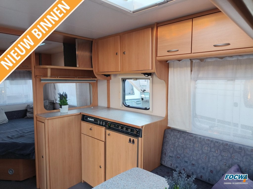 Dethleffs New Line 450 DB Fransbed Rondzit Badkamer, Caravans en Kamperen, Rondzit, Bedrijf, 750 - 1000 kg, Schokbreker