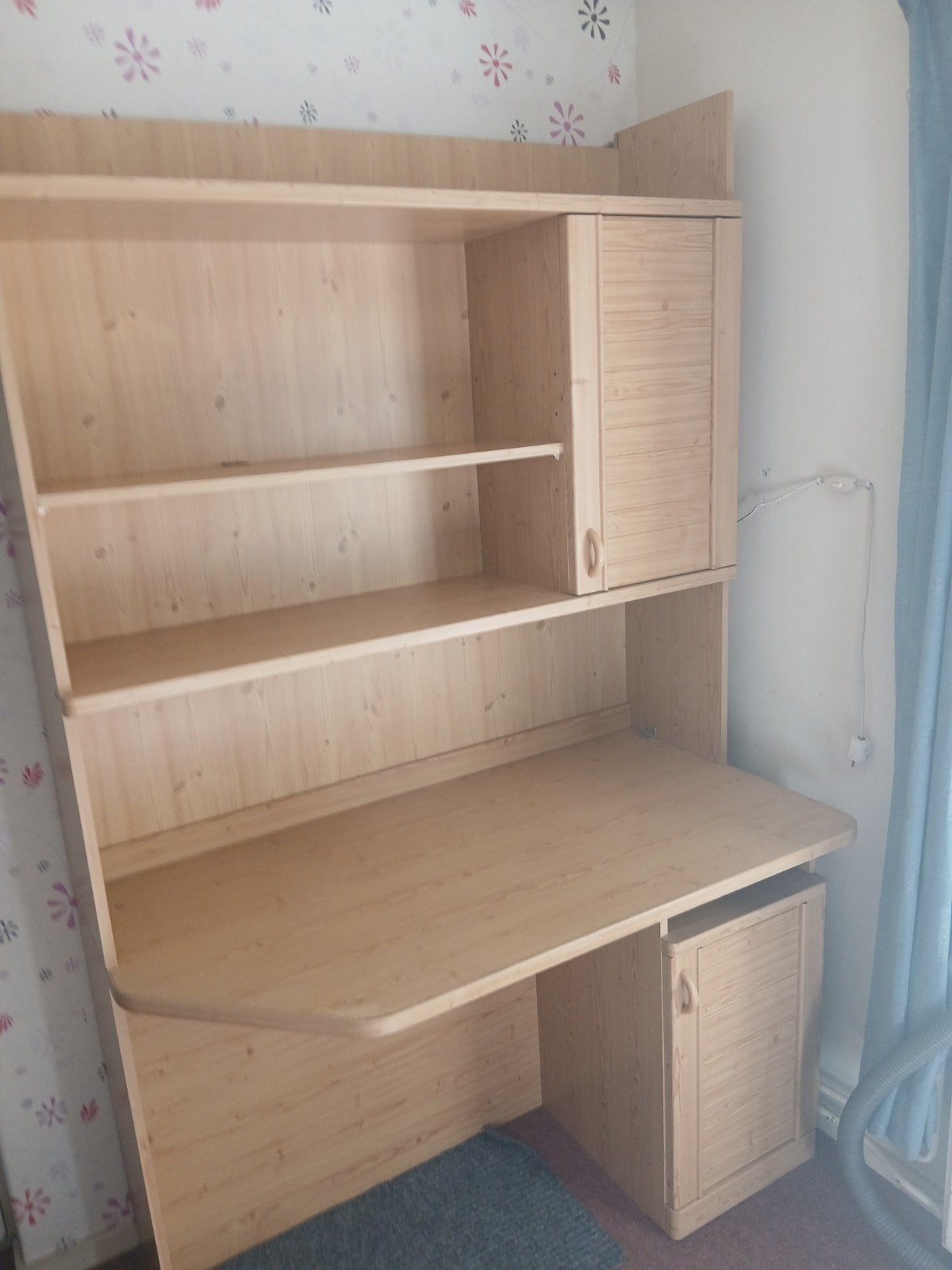 Bureau met veel kastruimte opbouw, Ophalen, Gebruikt