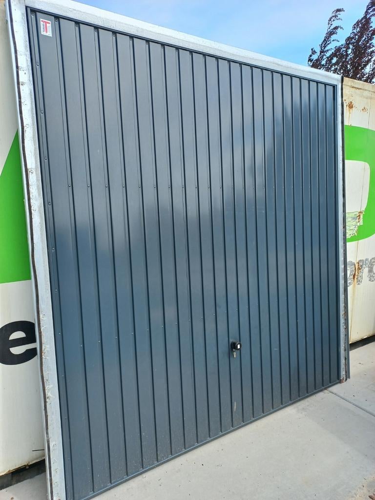 Kantelbare garagedeur, Ophalen, Garagedeur, Zo goed als nieuw, Metaal