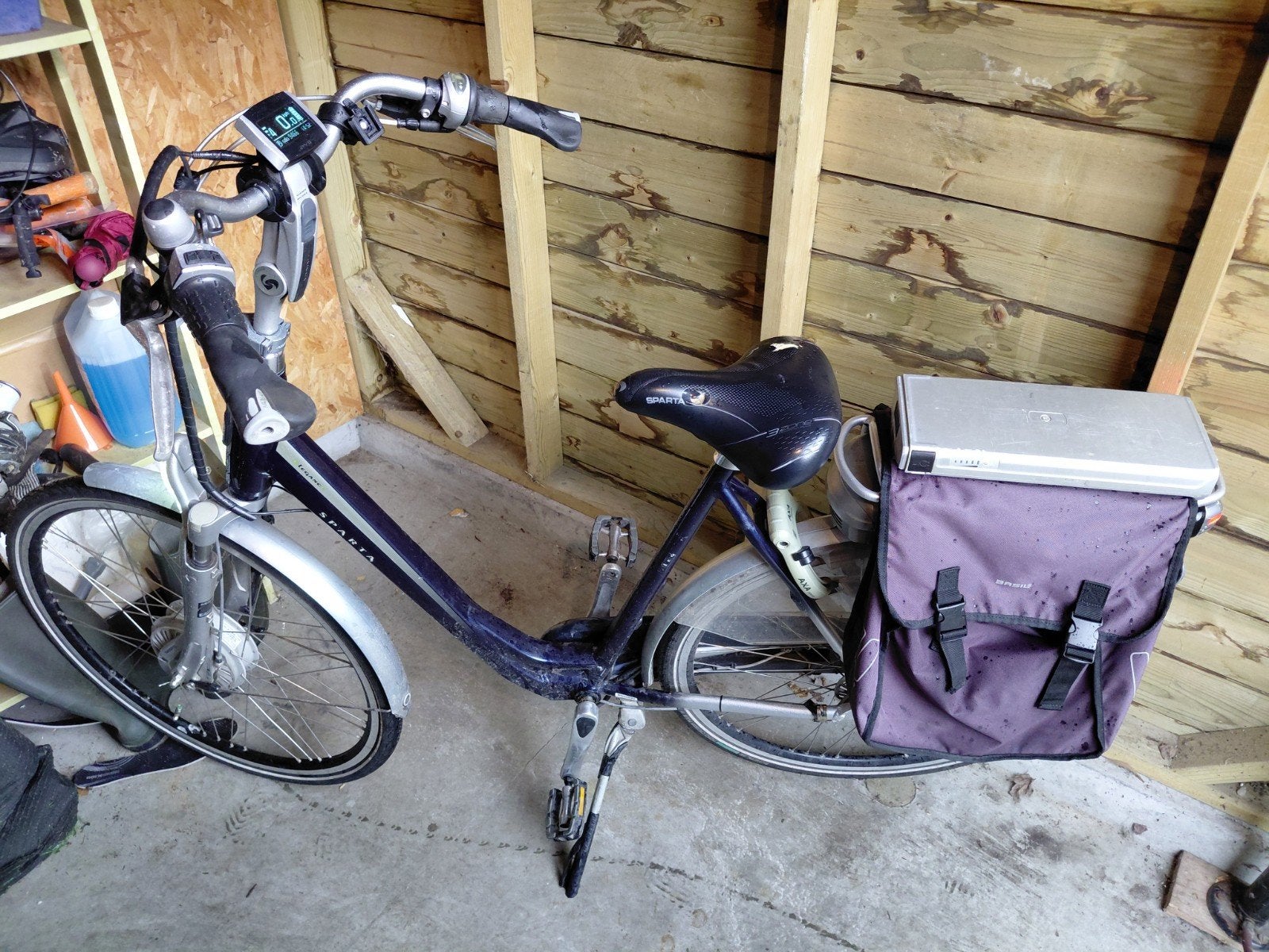 Sparta E-bike met mand en oplader, Ophalen, Gebruikt, Minder dan 30 km per accu, Sparta