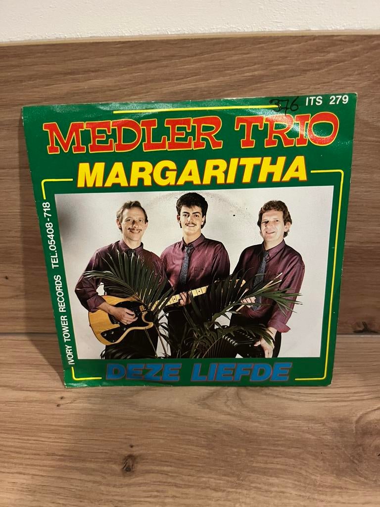 Medler trio - margaritha, Cd's en Dvd's, Vinyl | Nederlandstalig, Ophalen of Verzenden, Zo goed als nieuw, Overige formaten, Levenslied of Smartlap