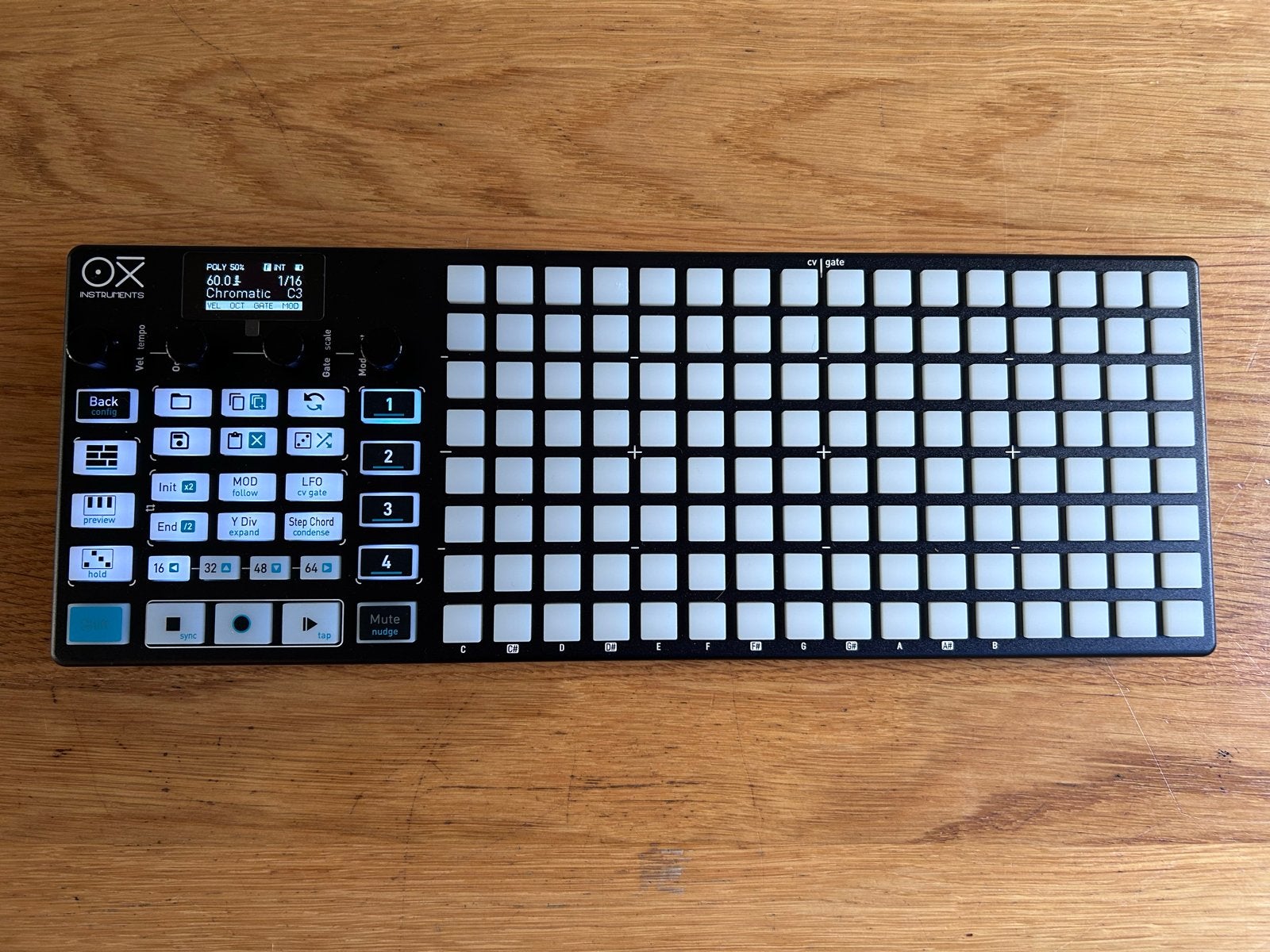 Oxi One MK1 - Geavanceerde Sequencer in nieuwstaat, Overige merken, Zo goed als nieuw, Met midi-aansluiting, Overige aantallen