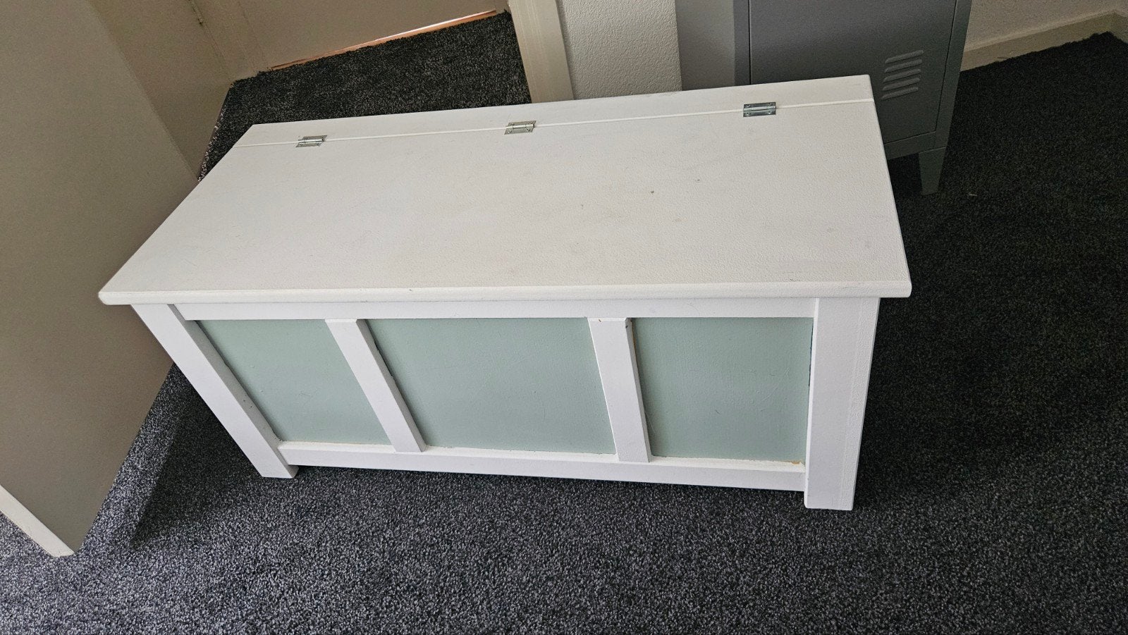 Witte opbergkist met lichtgroene accenten, Ophalen, Minder dan 50 cm, Gebruikt, 50 tot 100 cm