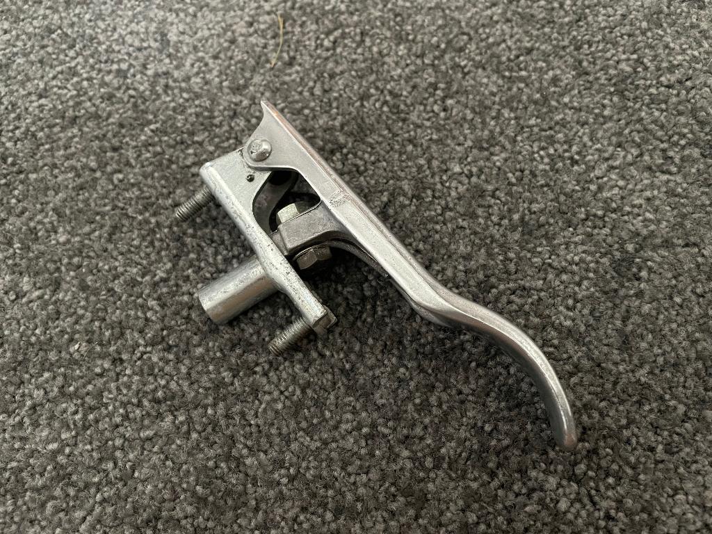 Alfa Romeo 101 / 105 Giulia /GT greep ontgrendeling motorkap, Auto-onderdelen, Interieur en Bekleding, Ophalen of Verzenden, Gebruikt