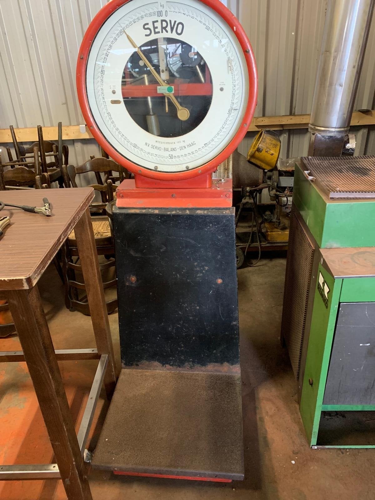 Vintage Servo Vloerweegschaal - Robuust en Decoratief, Ophalen, Gebruikt, Vloerweegschaal, 100 tot 200 kg