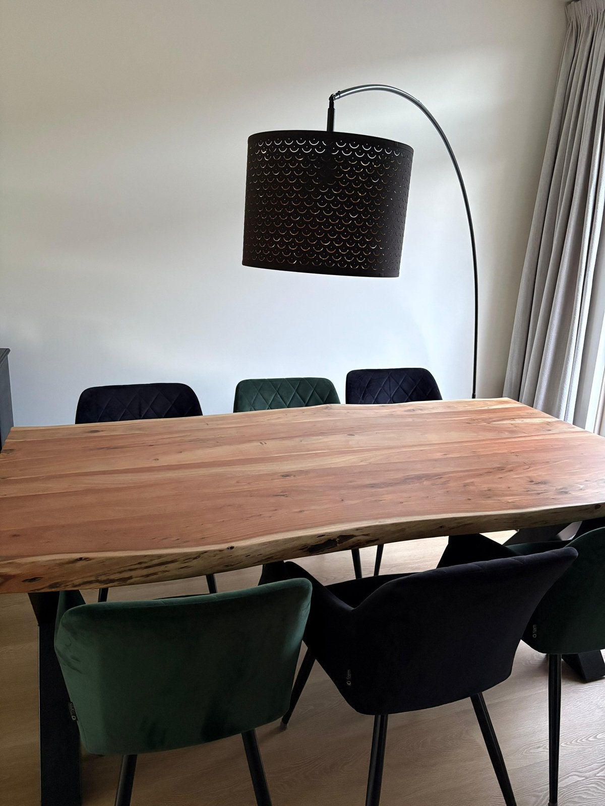 Prachtige massief houten boomstam eettafel – 6 pers (2meter), Ophalen, 100 tot 150 cm, Eikenhout, Zo goed als nieuw
