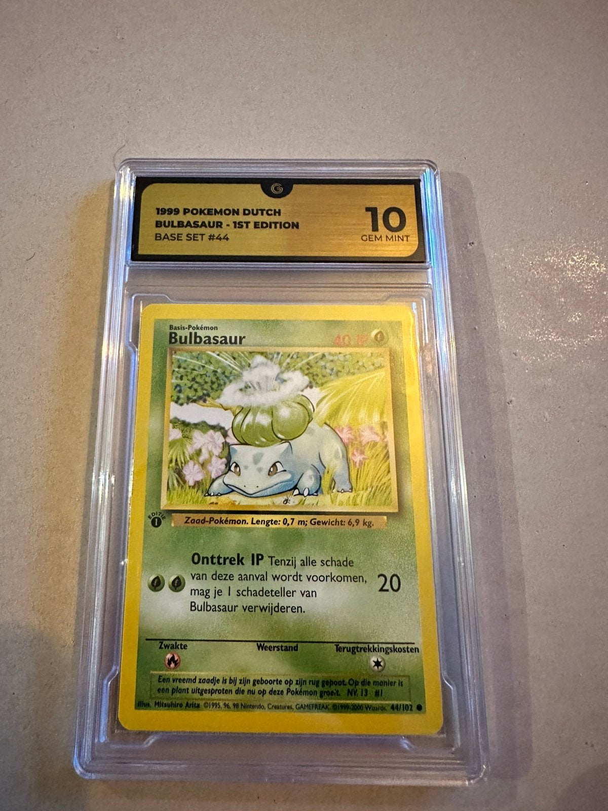 Bulbasaur 1st edition, grade 10, Ophalen of Verzenden, Zo goed als nieuw